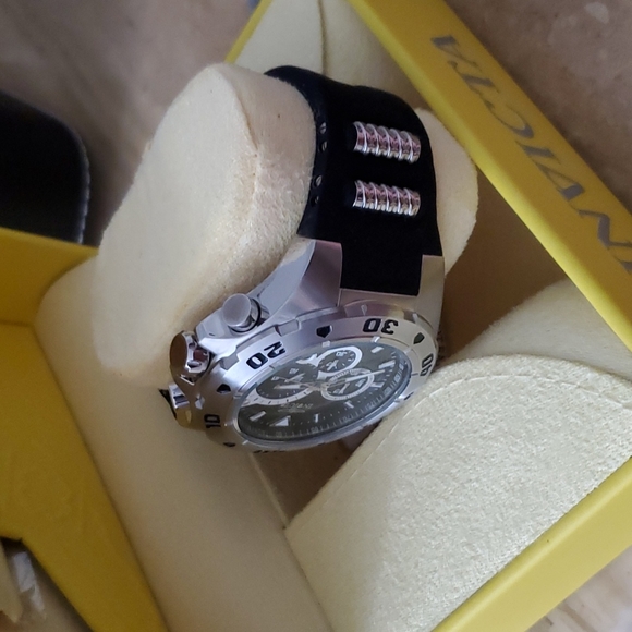 Watch - Picture 3 of 4